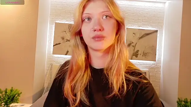 Lina Wi online show from 04/22/26, 08:15