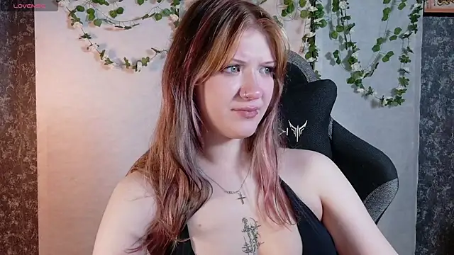 Snapshot of Lina_Wi chatting on 07/08/26, 08:09 Lina Wi online show from 07/08/26, 08:09