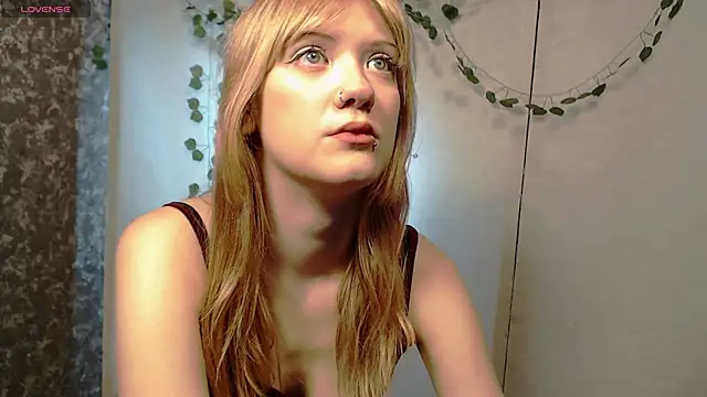 Lina Wi online show from 05/01/26, 08:14