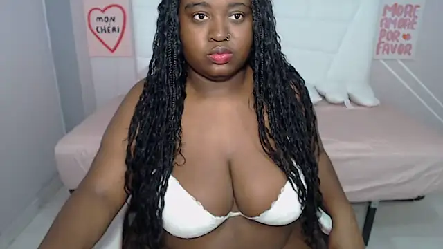 curvyblackwoman online show from 05/20/26, 07:00
