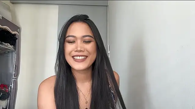 MaggieCahue online show from 04/18/26, 05:21