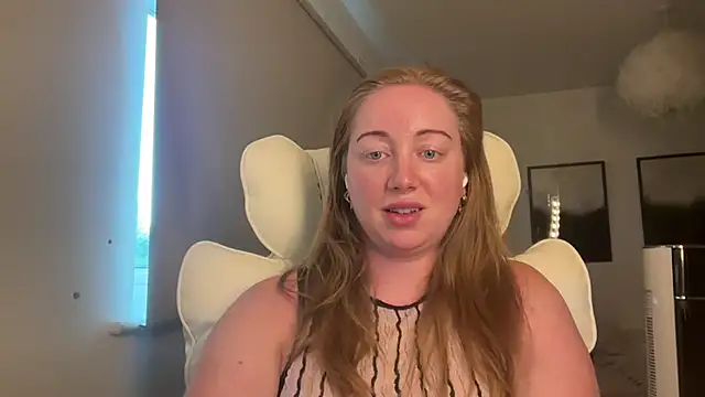 Snapshot of arielsweetieee chatting on 05/22/26, 05:11 arielsweetieee online show from 05/22/26, 05:11