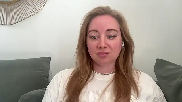 Snapshot of arielsweetieee chatting on 07/03/26, 08:54 arielsweetieee online show from 07/03/26, 08:54
