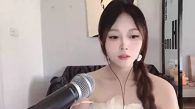KiKi-011 online show from 05/24/26, 06:13