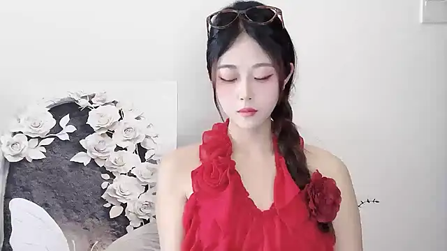 KiKi-011 online show from 05/20/26, 06:54