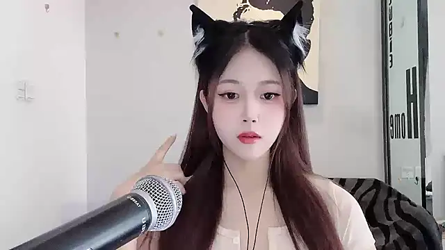 KiKi-011 online show from 05/30/26, 07:58