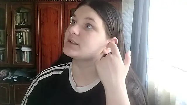 BeatriceMolands online show from 05/16/26, 07:18