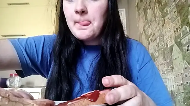 BeatriceMolands online show from 04/30/26, 06:42
