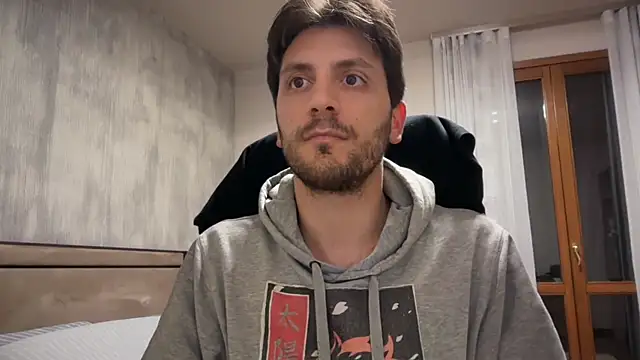 italianass94 online show from 04/22/26, 06:47