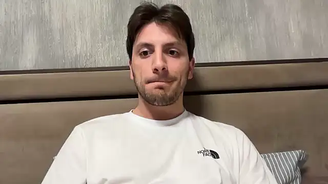 italianass94 online show from 04/16/26, 09:39