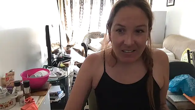 PrettySavannah online show from 04/25/26, 09:45