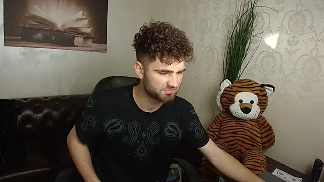 KyloEast online show from 05/03/26, 04:39