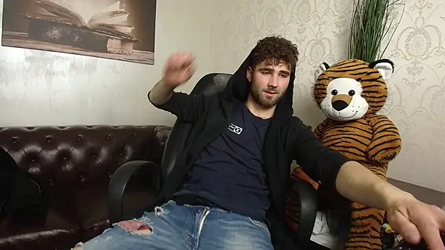 KyloEast online show from 05/04/26, 04:49