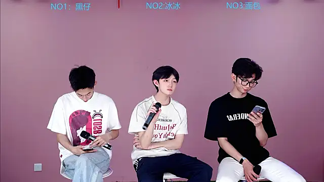 Y-lucky01 online show from 04/16/26, 01:56