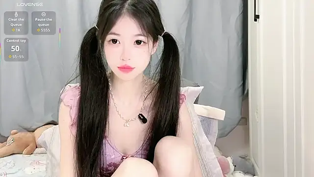 XiaoMei-iiiiii online show from 05/10/26, 06:39