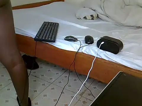 Minniemore online show from 04/18/26, 10:28