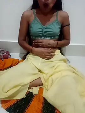 Snapshot of Riya_rani7 chatting on 04/21/26, 04:02 Riya rani7 online show from 04/21/26, 04:02