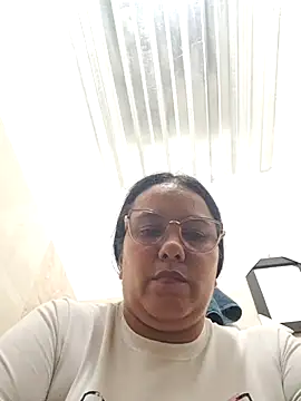 Snapshot of Samanta-42 chatting on 07/06/26, 03:02 Samanta-42 online show from 07/06/26, 03:02