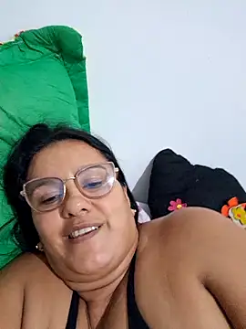 Snapshot of Samanta-42 chatting on 06/22/26, 02:39 Samanta-42 online show from 06/22/26, 02:39