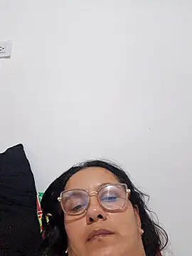 Snapshot of Samanta-42 chatting on 06/20/26, 12:37 Samanta-42 online show from 06/20/26, 12:37
