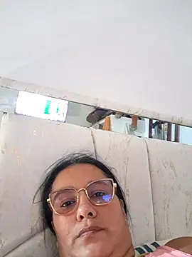 Snapshot of Samanta-42 chatting on 07/15/26, 06:59 Samanta-42 online show from 07/15/26, 06:59