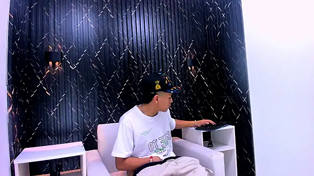 Lian Jacob online show from 05/26/26, 06:17