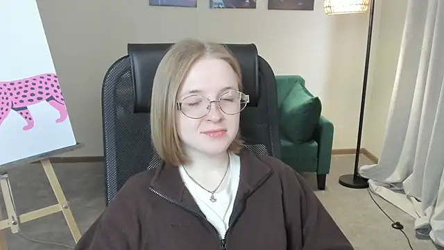 CaylaFahrni online show from 04/19/26, 07:31