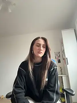 Tiny Anny online show from 04/20/26, 03:46