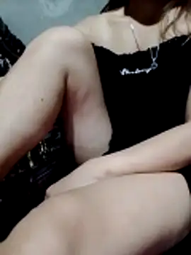 Snapshot of Zara-Lina chatting on 06/03/26, 01:01 Zara-Lina online show from 06/03/26, 01:01