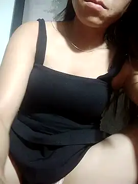 Zara-Lina online show from 05/31/26, 10:54