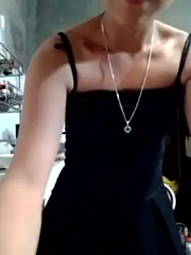 Zara-Lina online show from 05/03/26, 11:52