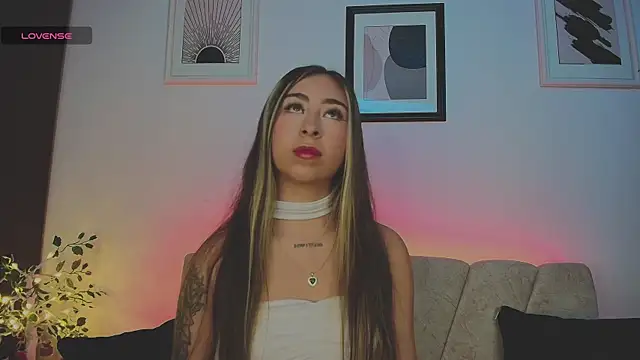 Cloe martinezz  online show from 05/14/26, 09:23