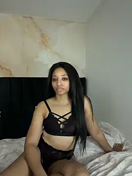 Kira-blazee online show from 04/17/26, 07:06