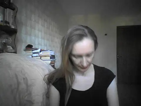 Snapshot of LunaBelle8 chatting on 06/02/26, 04:29 LunaBelle8 online show from 06/02/26, 04:29