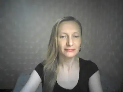 Snapshot of LunaBelle8 chatting on 05/03/26, 06:22 LunaBelle8 online show from 05/03/26, 06:22
