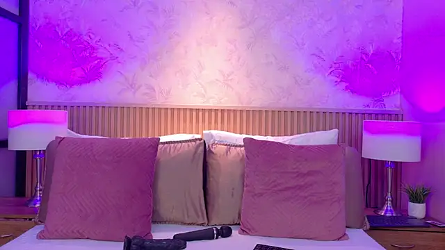 Snapshot of Darcy_glow_ chatting on 07/10/26, 11:54 Darcy glow online show from 07/10/26, 11:54