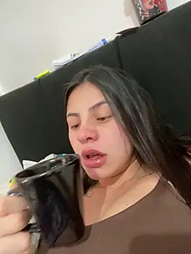 Snapshot of Livia-cortez chatting on 07/18/26, 12:14 Livia-cortez online show from 07/18/26, 12:14