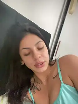 Snapshot of Livia-cortez chatting on 04/21/26, 03:07 Livia-cortez online show from 04/21/26, 03:07