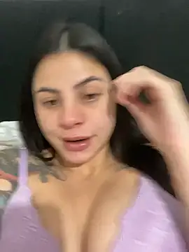 Snapshot of Livia-cortez chatting on 07/13/26, 12:15 Livia-cortez online show from 07/13/26, 12:15