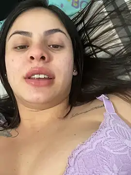 Snapshot of Livia-cortez chatting on 06/17/26, 01:43 Livia-cortez online show from 06/17/26, 01:43