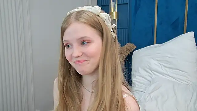 Snapshot of LilianHowards chatting on 06/12/26, 10:57 LilianHowards online show from 06/12/26, 10:57