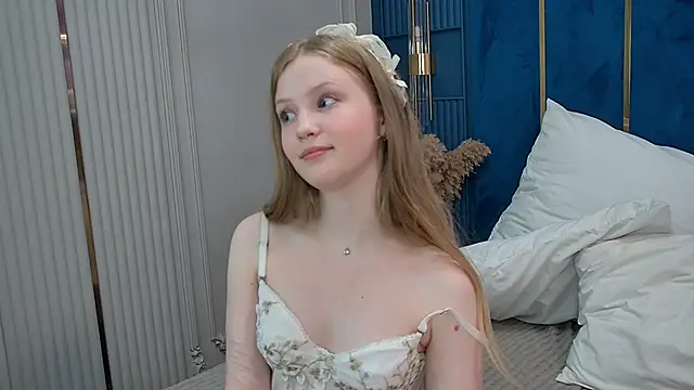 Snapshot of LilianHowards chatting on 06/21/26, 09:59 LilianHowards online show from 06/21/26, 09:59