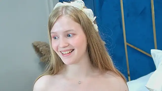 Snapshot of LilianHowards chatting on 07/08/26, 01:12 LilianHowards online show from 07/08/26, 01:12
