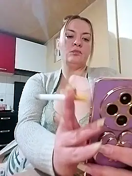 BigBoobsMia123 online show from 04/17/26, 09:17