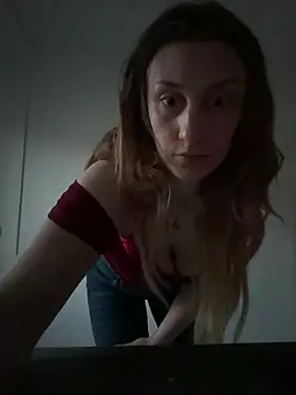 SchmuseBunny online show from 04/22/26, 06:47