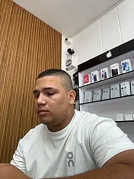 Patricio 02 online show from 06/17/26, 02:49