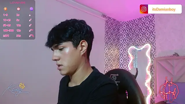 Snapshot of Damian_tay chatting on 06/27/26, 12:22 Damian tay online show from 06/27/26, 12:22