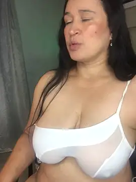 Snapshot of anastassiaa_57 chatting on 06/27/26, 10:21 anastassiaa 57 online show from 06/27/26, 10:21