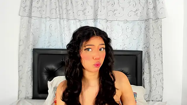 Snapshot of Nathy_Pelaez chatting on 06/04/26, 11:59 Nathy Pelaez online show from 06/04/26, 11:59