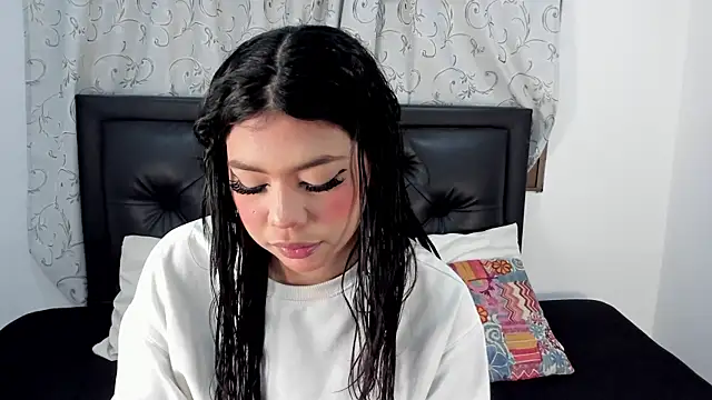 Snapshot of Nathy_Pelaez chatting on 06/11/26, 03:47 Nathy Pelaez online show from 06/11/26, 03:47